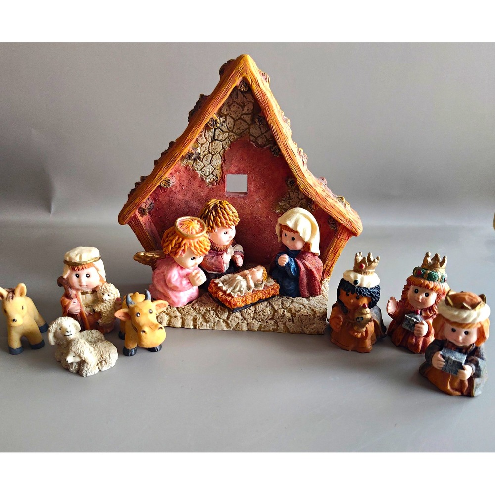 Resin Nativity Set 8 Pieces Stable Manger Mary Joseph Wise Men Sheep Donkey